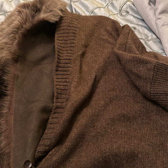 Vince chocolate brown large sweater removable faux fur collar pockets ribbed arm - Picture 6 of 10